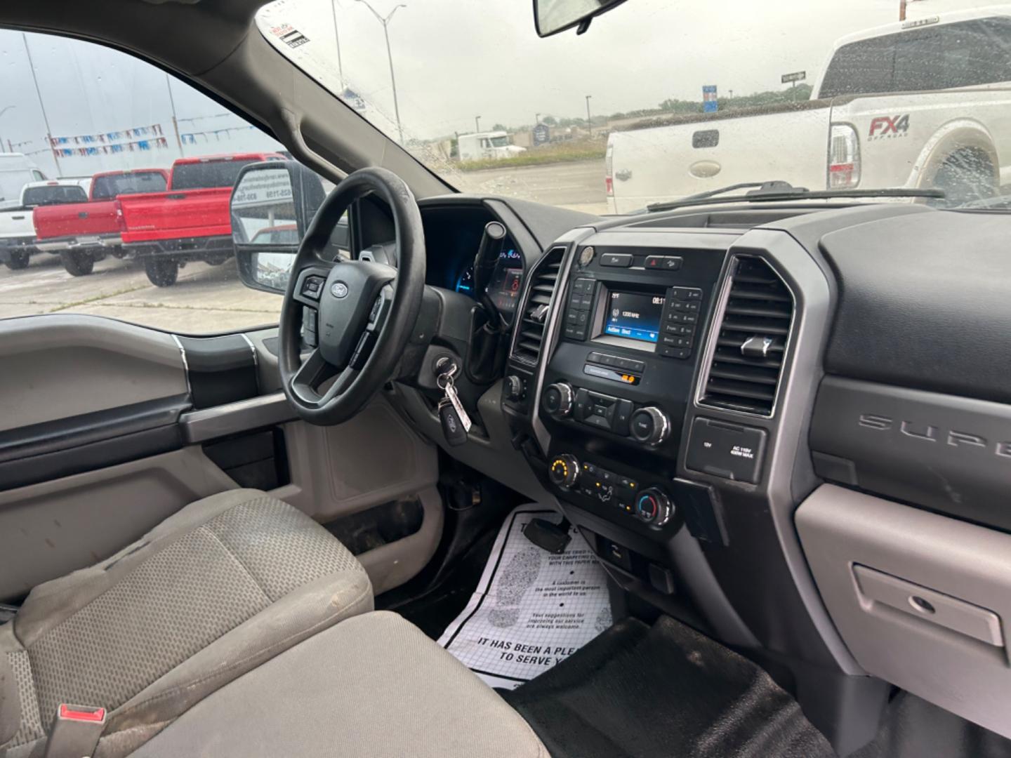 2019 Silver Ford F-250 SD XLT SuperCab 4WD (1FT7X2B67KE) with an 6.2L V8 OHV 16V engine, 6A transmission, located at 1687 Business 35 S, New Braunfels, TX, 78130, (830) 625-7159, 29.655487, -98.051491 - Photo#10